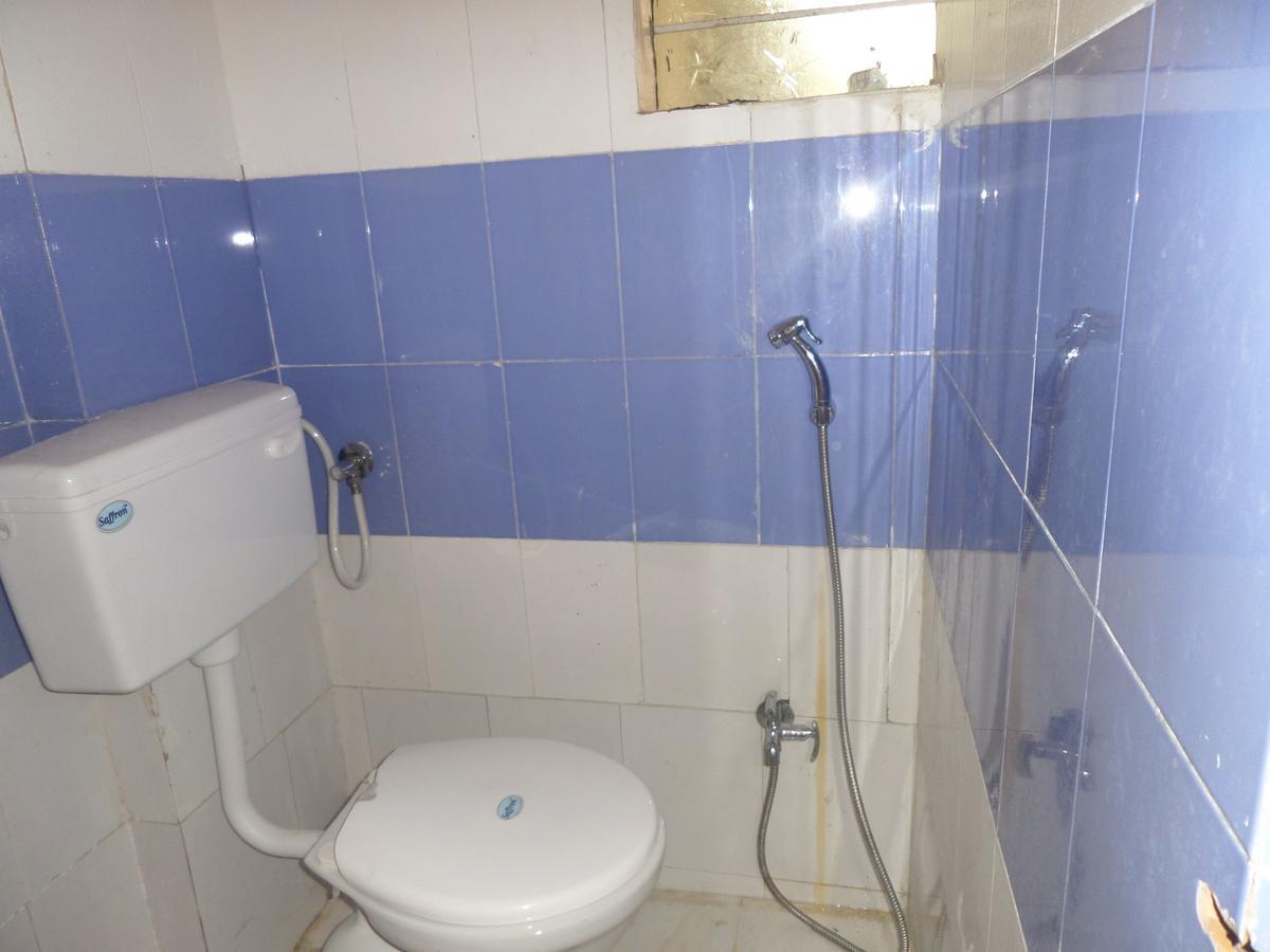 Hotel Royal Lodging Phursungi エクステリア 写真